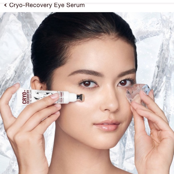 Charlotte Tilbury CRYO-RECOVERY EYE SERUM
15 ML - Picture 5 of 9